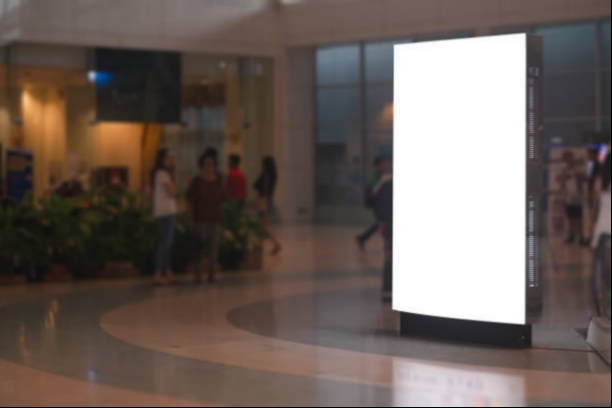 three-fold advertising machine use cases