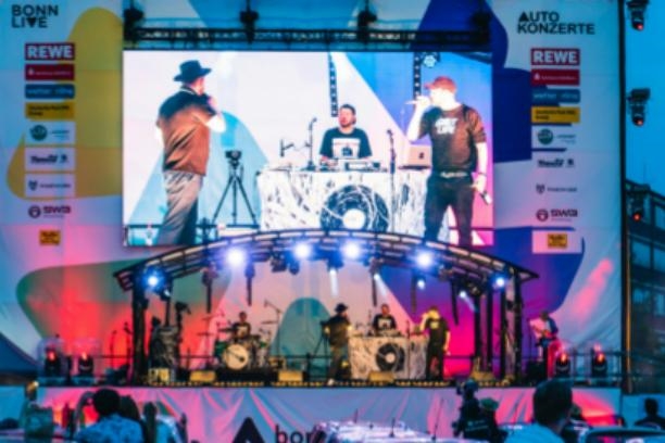 high brightness outdoor LED screen usage scenarios
